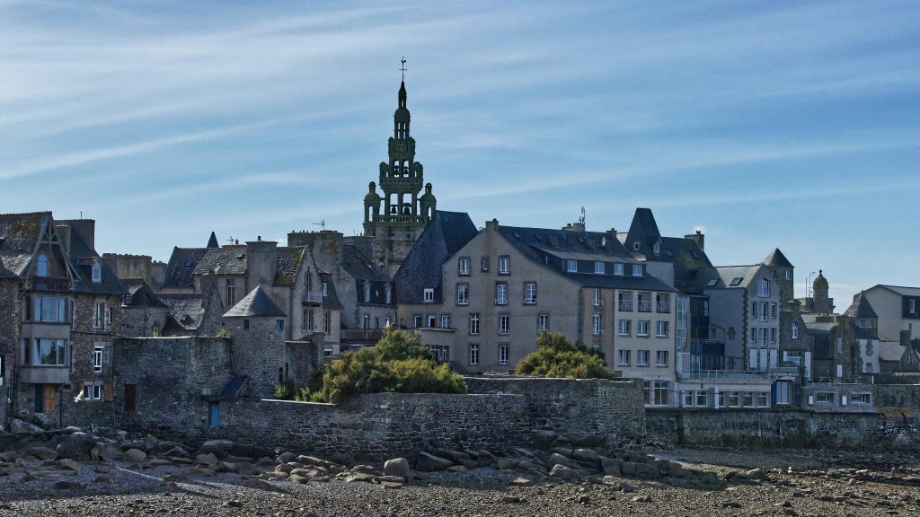 Roscoff Guide: A Breton Gem of Heritage and Wellness