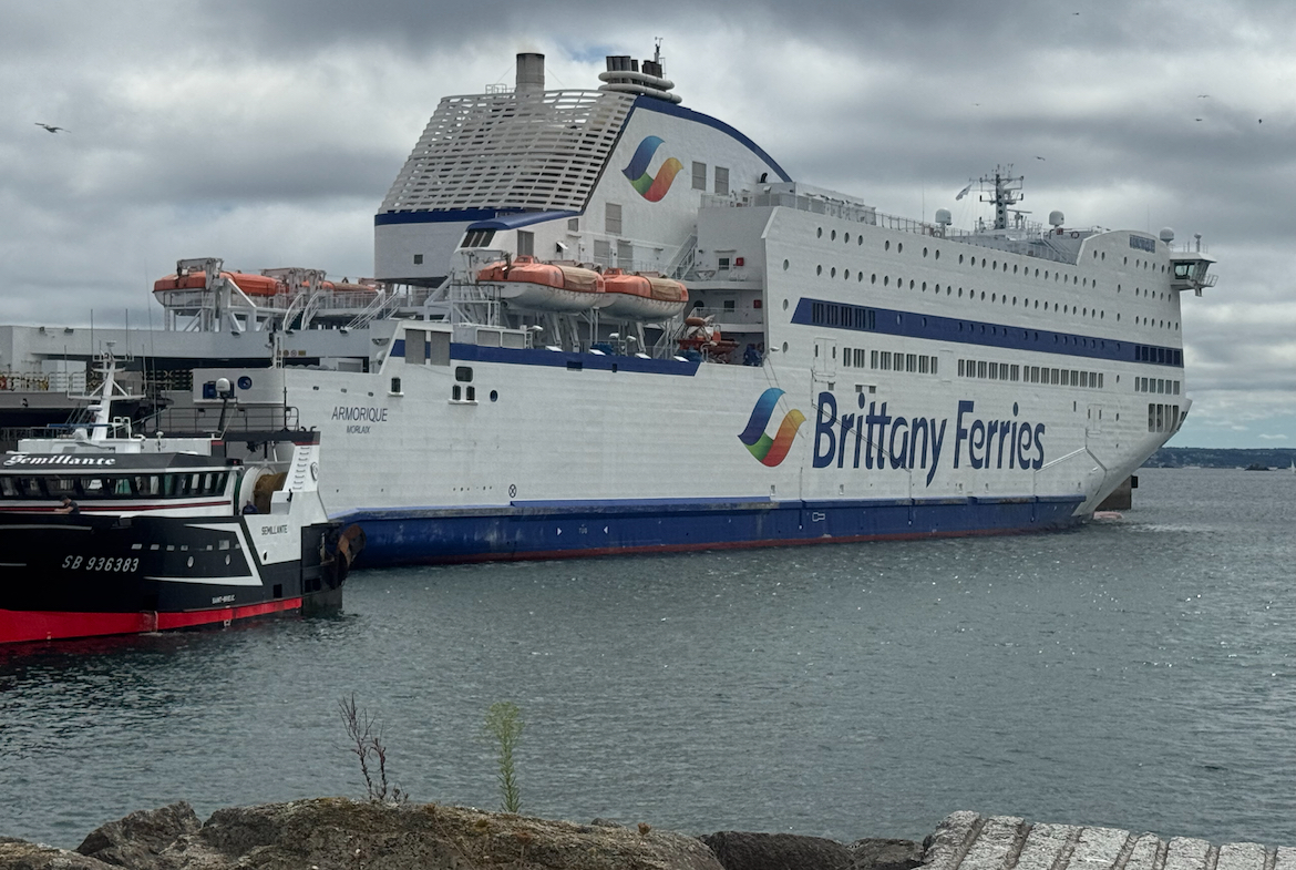 Armorique Ferry Guide