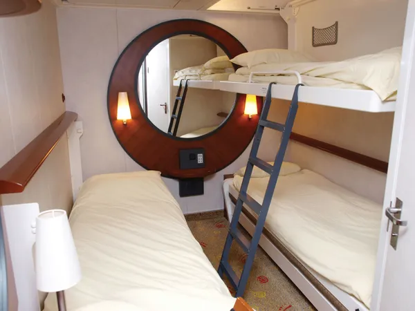 4-berth inside cabin on Pont-Aven with bunk-style beds