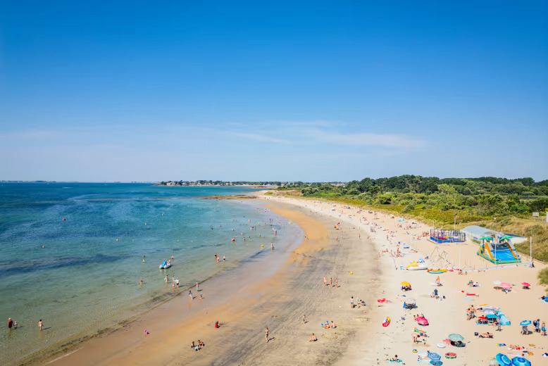 Beach near La Plage, a Eurocamp parc in Brittany